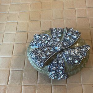 Bombay Jeweled Metal Hinged Pearlized Oval Trinket Box New